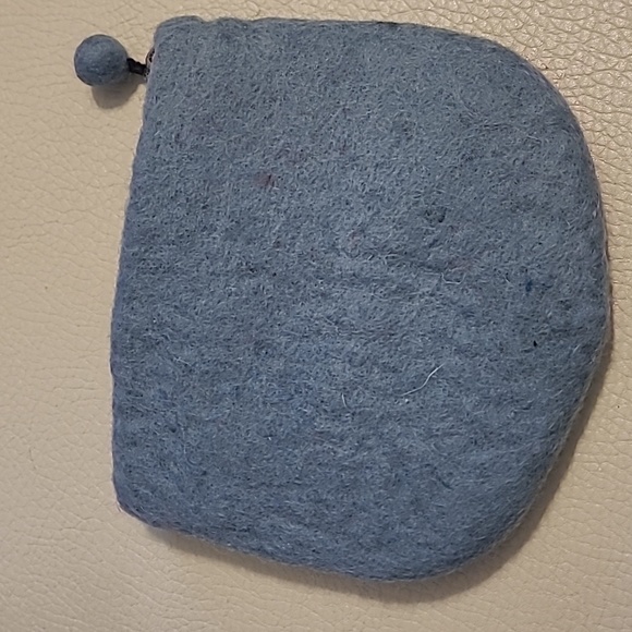 Mushroom felt coin purse - Picture 2 of 3